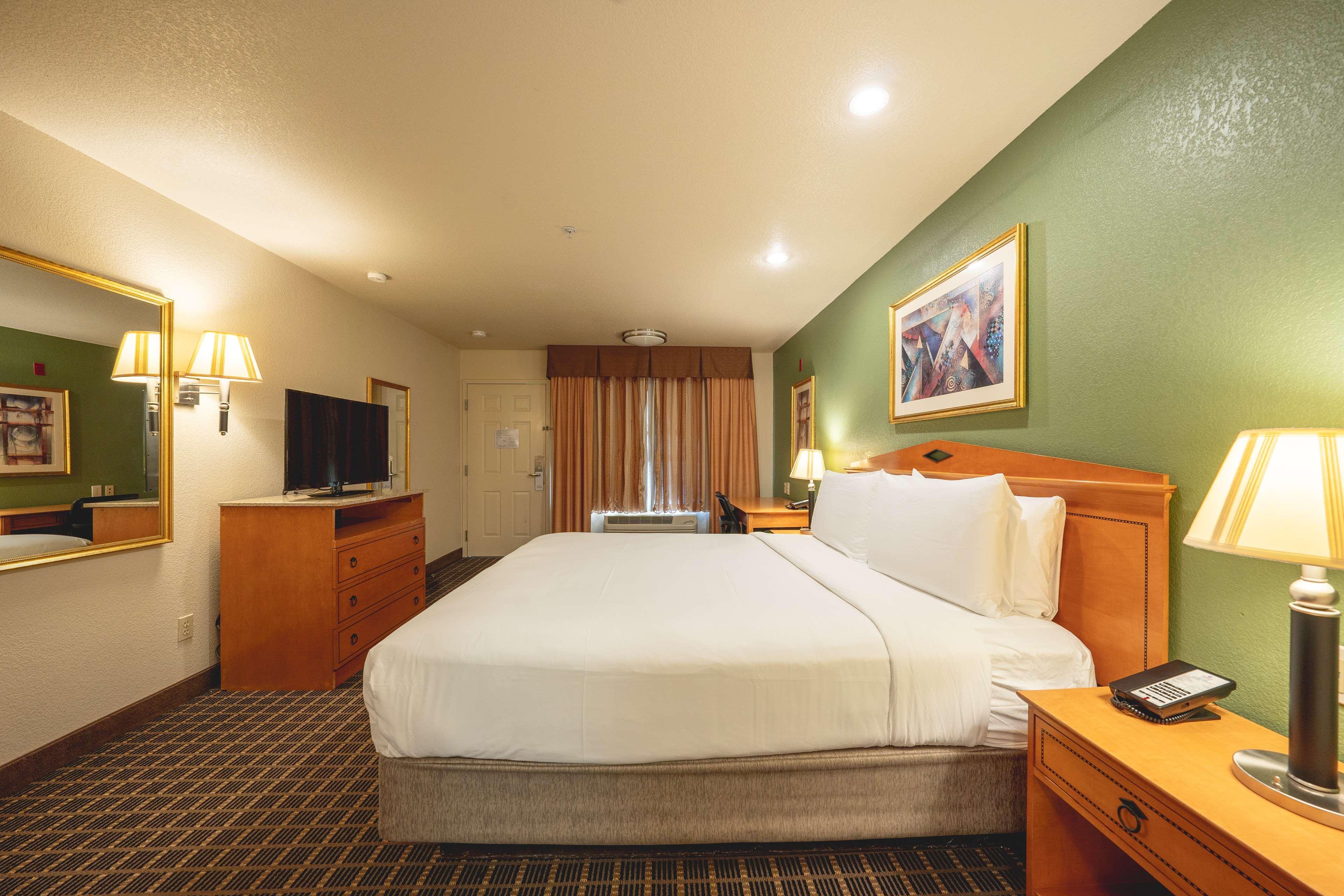 Surestayplus Hotel By Best Western San Jose Central City מראה חיצוני תמונה