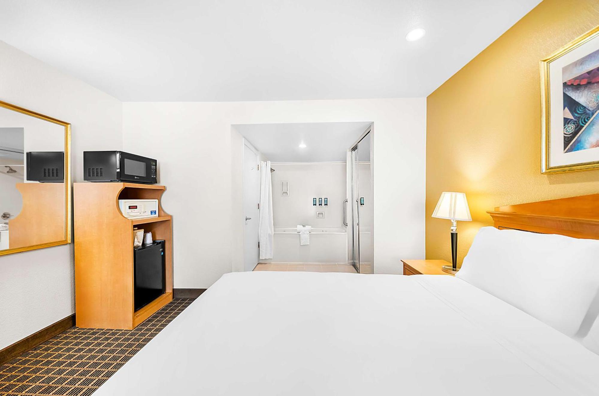 Surestayplus Hotel By Best Western San Jose Central City מראה חיצוני תמונה
